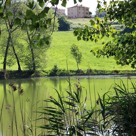 Appartamenti Cenni - Relais Su Lago Varsi المظهر الخارجي الصورة