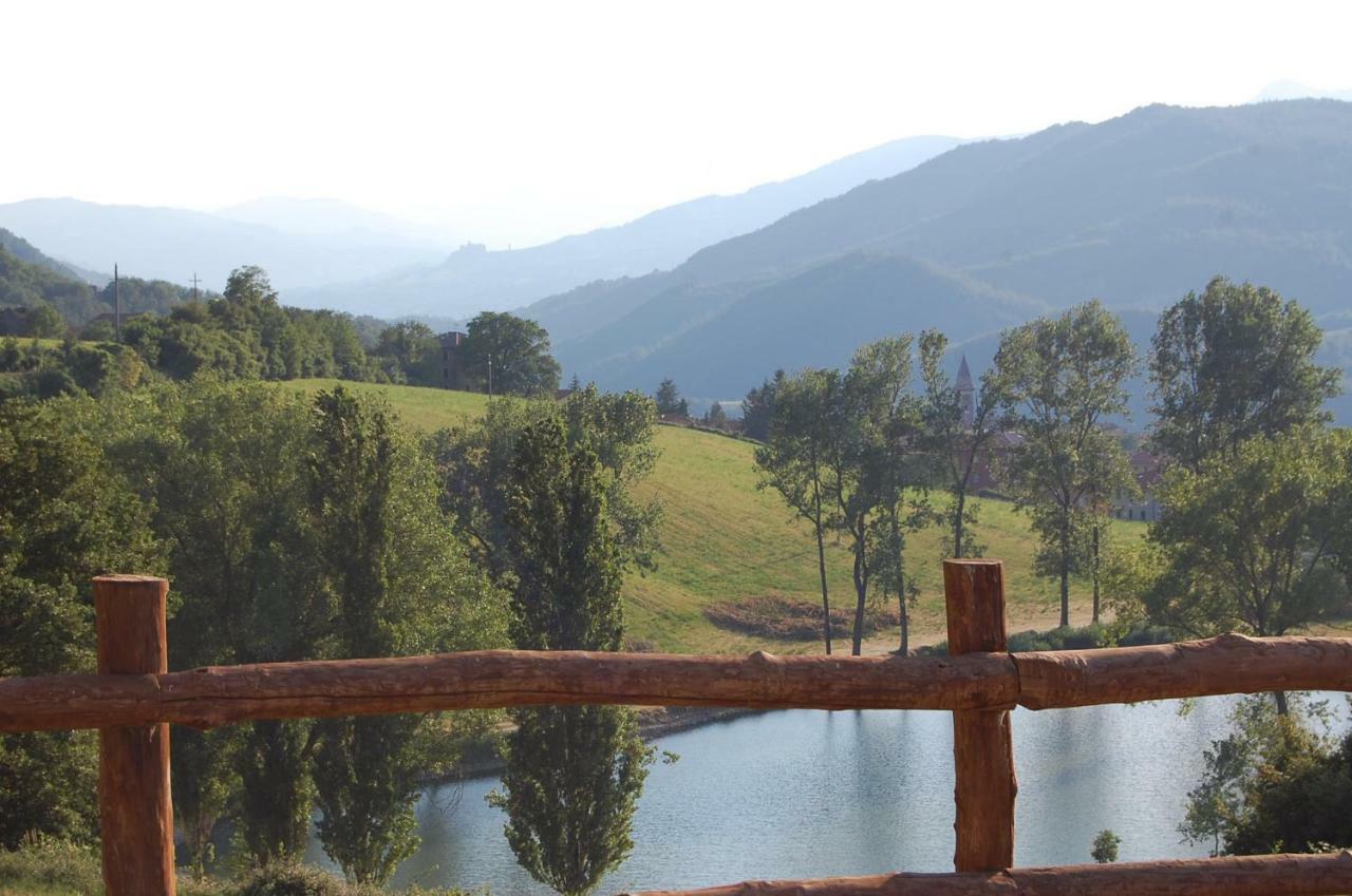 Appartamenti Cenni - Relais Su Lago Varsi المظهر الخارجي الصورة