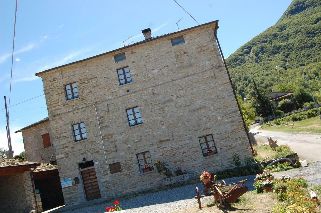 Appartamenti Cenni - Relais Su Lago Varsi المظهر الخارجي الصورة